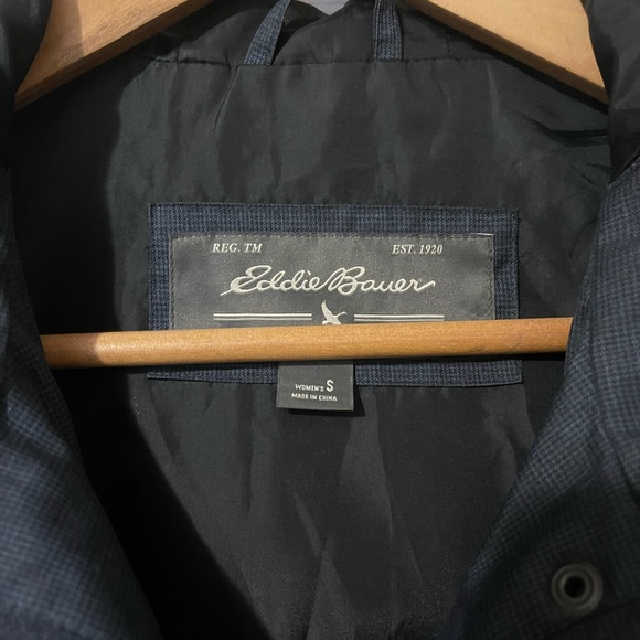 Eddie Bauer - navy rain jacket - size S - Picture 3 of 3